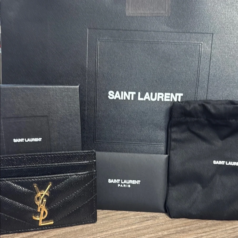 YSL Cassandre Matelasse Card Case in Grain De Poudre Embossed Leather - Picture 4 of 14